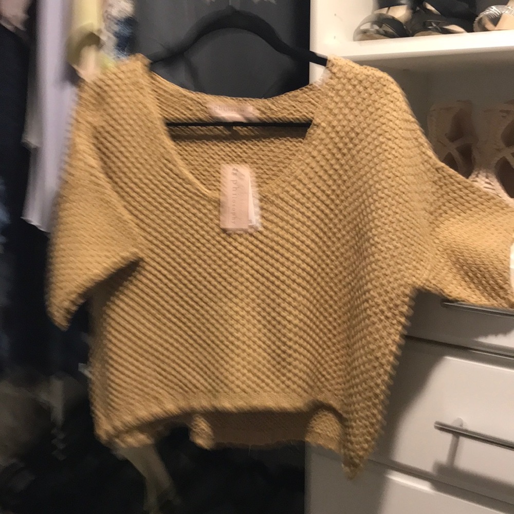 Short sleeve sweater crop top